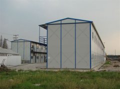 我司与习水县第一建筑公司在习水县城顺利完工300余方活动板房